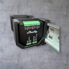 Shelly Plus Add-on für eine 35 mm DIN Hutschiene